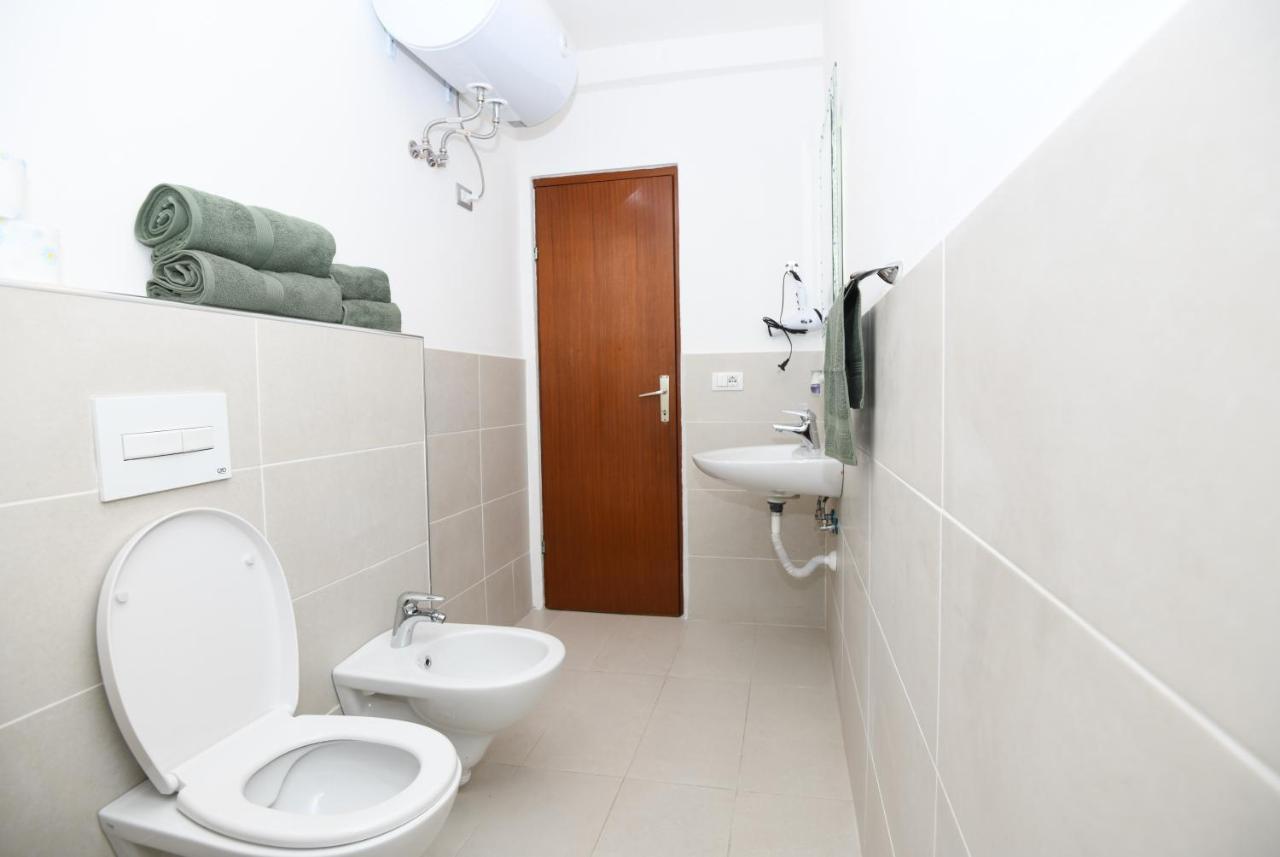 Rondine Studio Apartment Tirana Exterior photo