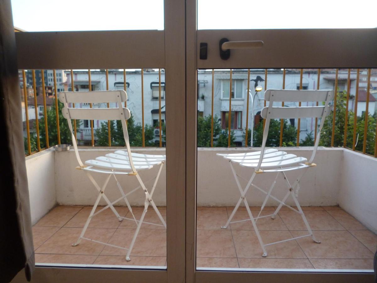 Rondine Studio Apartment Tirana Exterior photo